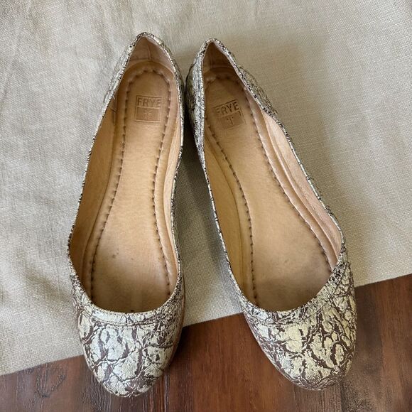 FRYE Carson Ballet Flats Beige Gold Leather Crackled Slip On - Picture 2 of 9